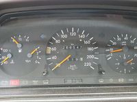 Second-hand Mercedes E230 132 CP (97 kW) 1991 Break