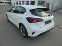 Gebraucht Ford Focus Cool & Connect 120 PS (88 kW) 2023 Frostweiß Limousine