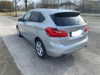 Gebraucht BMW 220 Luxury Line 190 PS (139 kW) 2014 Silber Van / Kleinbus
