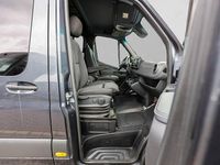Gebraucht Mercedes Sprinter 190 PS (139 kW) 2023 Grau Van