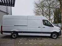 Używany Mercedes Sprinter 170 KM (125 kW) 2023 Biały Van