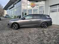 Gebraucht Opel Astra 131 PS (96 kW) 2024 Mondstein grau/vulkan grau Kombi