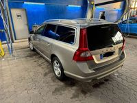 gebraucht Volvo V70 D5 Aut. Momentum