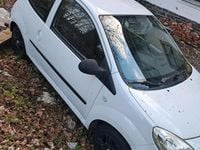 Second-hand Renault Twingo 58 CP (42 kW) 2009 Alb Hatchback