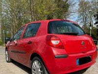 Gebraucht Renault Clio III 75 PS (55 kW) 2007 Rot Kleinwagen