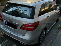 Gebraucht Mercedes B180 122 PS (89 kW) 2018 Silber Van / Kleinbus