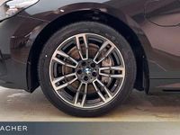 Neu BMW 550e Performance 489 PS (359 kW) 2026 Schwarz Kombi