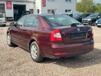 Gebraucht Skoda Octavia 122 PS (89 kW) 2012 Rot Limousine
