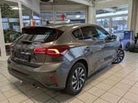 Neu Ford Focus Titanium X 155 PS (114 kW) 2025 Grau, magneticgrau (metallic) Limousine