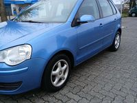 Gebraucht VW Polo 70 PS (51 kW) 2005 Blau Kleinwagen