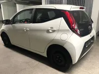 Gebraucht Toyota Aygo Connect Style 120 PS (88 kW) 2012 Weiß Kleinwagen