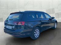 Gebraucht VW Passat Basis 150 PS (110 kW) 2022 Deep black perleffekt Kombi