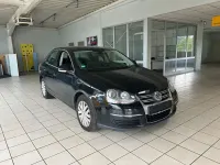 Gebraucht VW Jetta 140 PS (102 kW) 2010 Schwarz Limousine