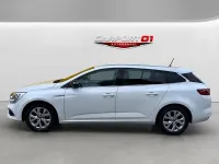 Gebraucht Renault Mégane LIMITED 140 PS (102 kW) 2019 Weiß Limousine