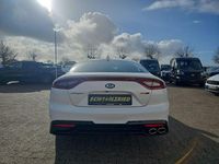 Gebraucht Kia Stinger GT-Line 200 PS (147 kW) 2018 Weiß Kleinwagen