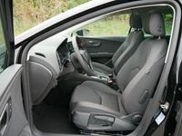 gebraucht Seat Leon 1.5 TSI ACT DSG FR * PANORAMA-SD * NAVI * VOLL-LED * PDC * SHZG * TEMPOMAT * 17 ZOLL
