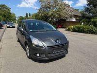 Gebraucht Peugeot 5008 Premium 156 PS (114 kW) 2009 Grau Van / Kleinbus