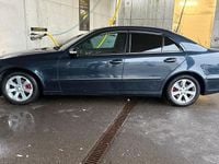 Gebraucht Mercedes E270 177 PS (130 kW) 2002 Blau Limousine