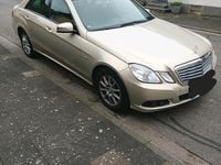 Gebraucht Mercedes E250 204 PS (150 kW) 2009 Gold Limousine
