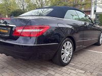 Usata Mercedes E200 184 CV (135 kW) 2010 Blu Cabrio