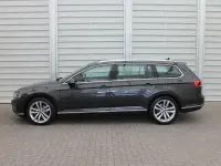 Gebraucht VW Passat Elegance 150 PS (110 kW) 2022 Grau Kombi