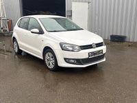 Gebraucht VW Polo 90 PS (66 kW) 2013 Weiß Kleinwagen