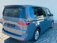 Gebraucht VW Multivan Life 150 PS (110 kW) 2024 Pure grey Van