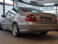 Gebraucht Mercedes E500 Avantgarde 306 PS (225 kW) 2004 Gold Limousine