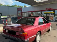 Gebraucht Mercedes E260 160 PS (117 kW) 1990 Rot Limousine