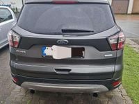 Gebraucht Ford Kuga Titanium 150 PS (110 kW) 2017 Grau SUV