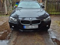 Gebraucht BMW 318 143 PS (105 kW) 2013 Schwarz Kombi
