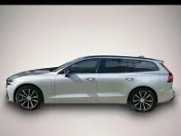 Gebraucht Volvo V60 Plus 455 PS (334 kW) 2024 Manufacturer Kombi