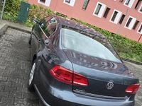 Second-hand VW Passat 160 CP (117 kW) 2013 Gri Berlinǎ