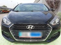 Gebraucht Hyundai i40 Trend 135 PS (99 kW) 2016 Schwarz Kombi