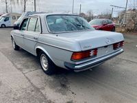 gebraucht Mercedes 200 W123Restaurierungsobjekt Scheunenfund