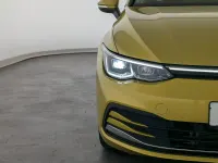 Gebraucht VW Golf VIII Style 150 PS (110 kW) 2022 Gelb Limousine