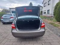 Gebraucht Mercedes E200 Elegance 136 PS (100 kW) 2011 Grau Limousine