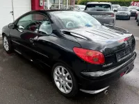 Gebraucht Peugeot 206 CC 109 PS (80 kW) 2006 Schwarz Cabrio