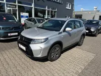 Neu Suzuki Vitara Club 110 PS (80 kW) 2026 Silber SUV