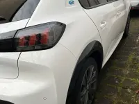 Gebraucht Peugeot e-208 Active 100 kW (136 PS) 2021 Weiß Kleinwagen