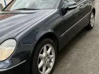 Usata Mercedes C180 Elegance 129 CV (94 kW) 2002 Nero Station wagon