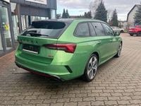 Neu Skoda Octavia RS 265 PS (194 kW) 2025 Cinnamonred Kombi
