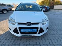 Gebraucht Ford Focus Trend 101 PS (74 kW) 2014 Weiß Kombi