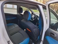 Gebraucht Peugeot 206 73 PS (53 kW) 2011 Weiß Limousine