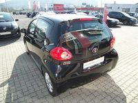 Gebraucht Toyota Aygo 68 PS (50 kW) 2006 Schwarz metallic Kleinwagen