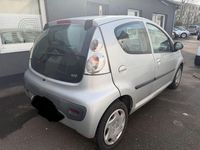 Gebraucht Peugeot 107 68 PS (50 kW) 2007 Silber Kleinwagen