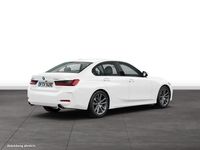 Gebraucht BMW 330e 292 PS (214 kW) 2025 Weiß Limousine
