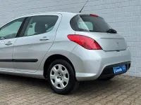 Gebraucht Peugeot 308 Urban Move 111 PS (81 kW) 2011 Grau Limousine