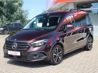 Gebraucht Mercedes T180 Style 116 PS (85 kW) 2023 Rot Van / Kleinbus