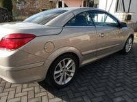 Gebraucht Opel Astra Cabriolet Edition 140 PS (102 kW) 2006 Silber Cabrio